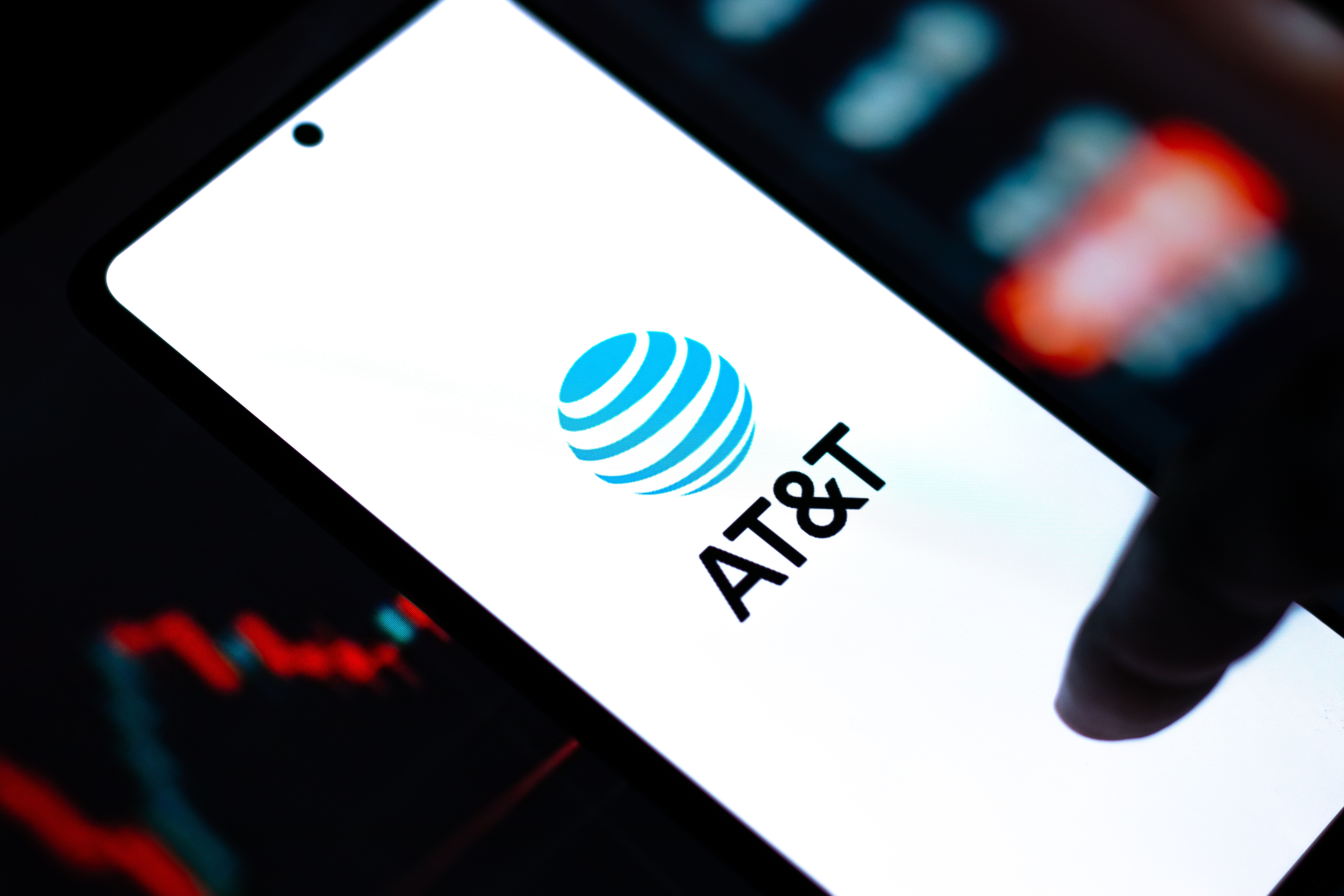 【美股财报季】AT&T三季度业绩好于预期，但逆转势头难度大