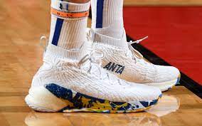 超越阿迪直逼耐克！这个国货品牌仍然危机重重？