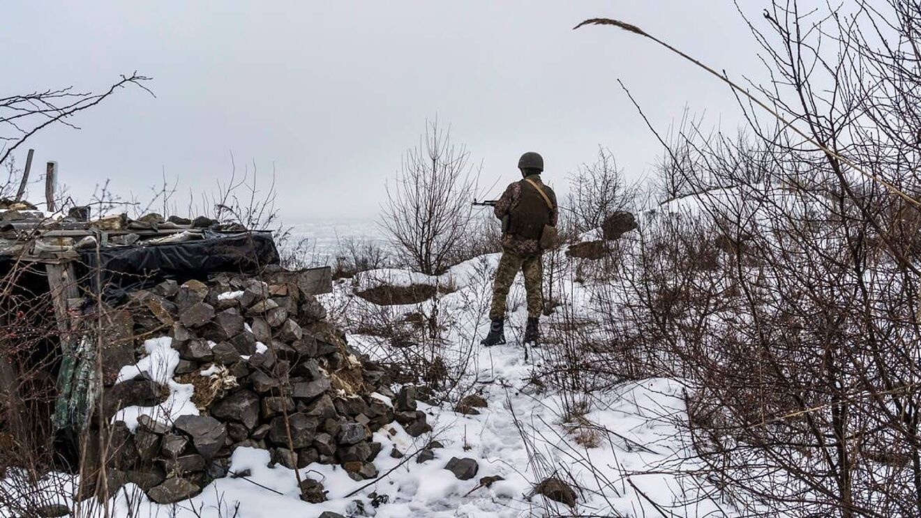 俄乌冲突升级，黄金备受青睐